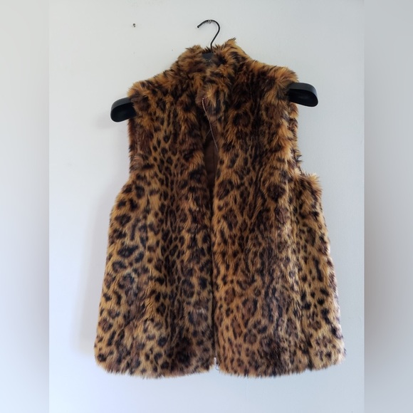 Pre owned J.CREW animal print faux fur vest in excellent condition - Picture 3 of 7
